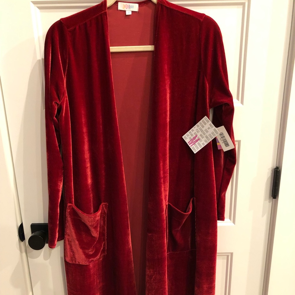 Lularoe Medium Sarah. Never worn with tags